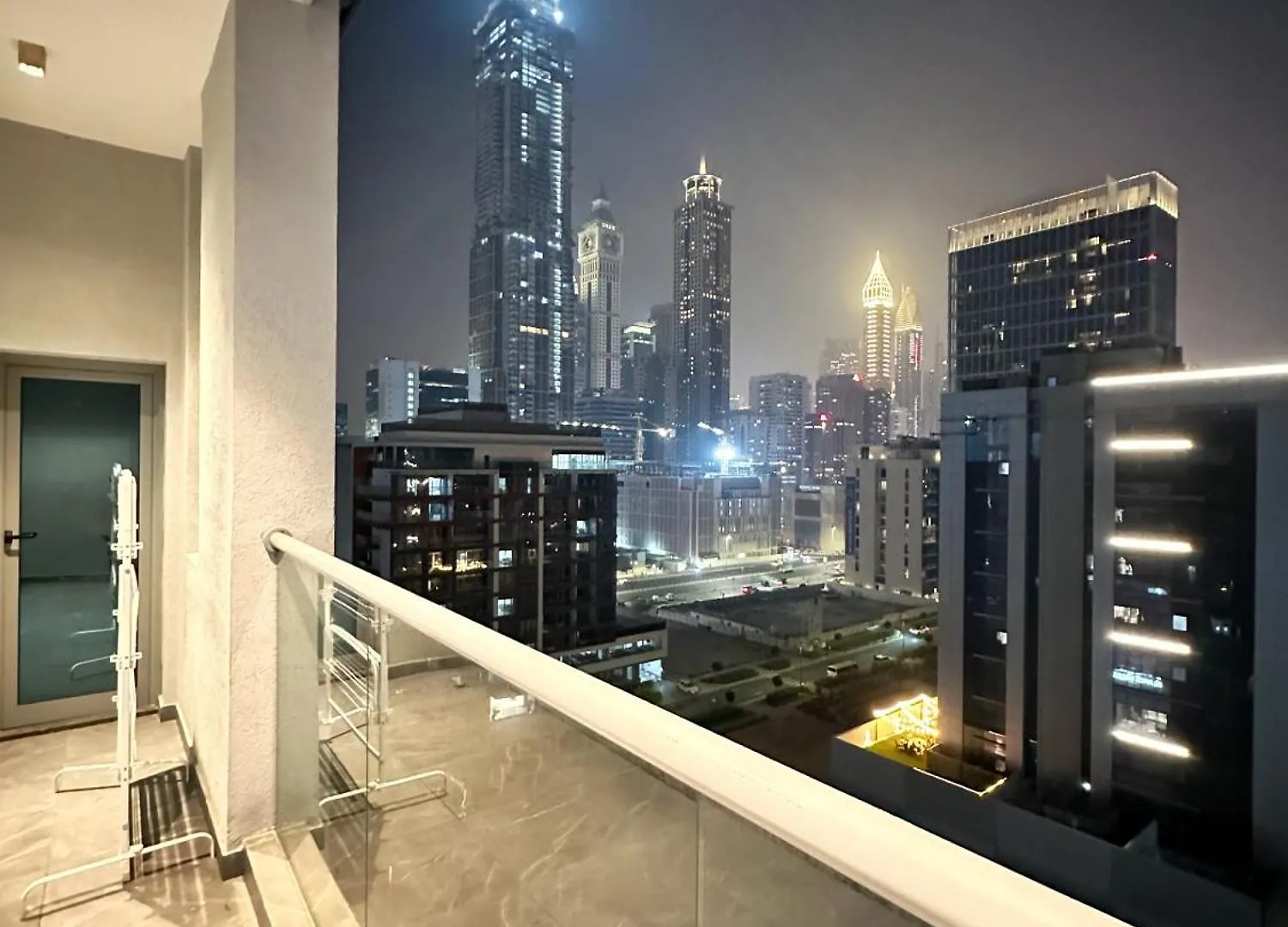 Alphatel Hostel - Dubai World Trade Centre
